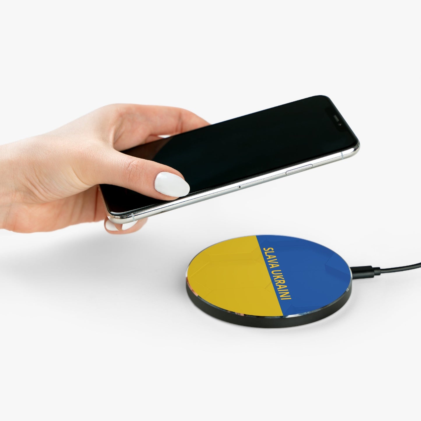 Shop and Support: Wireless Charger with Slava Ukraini Design. - Wholesale Electronics