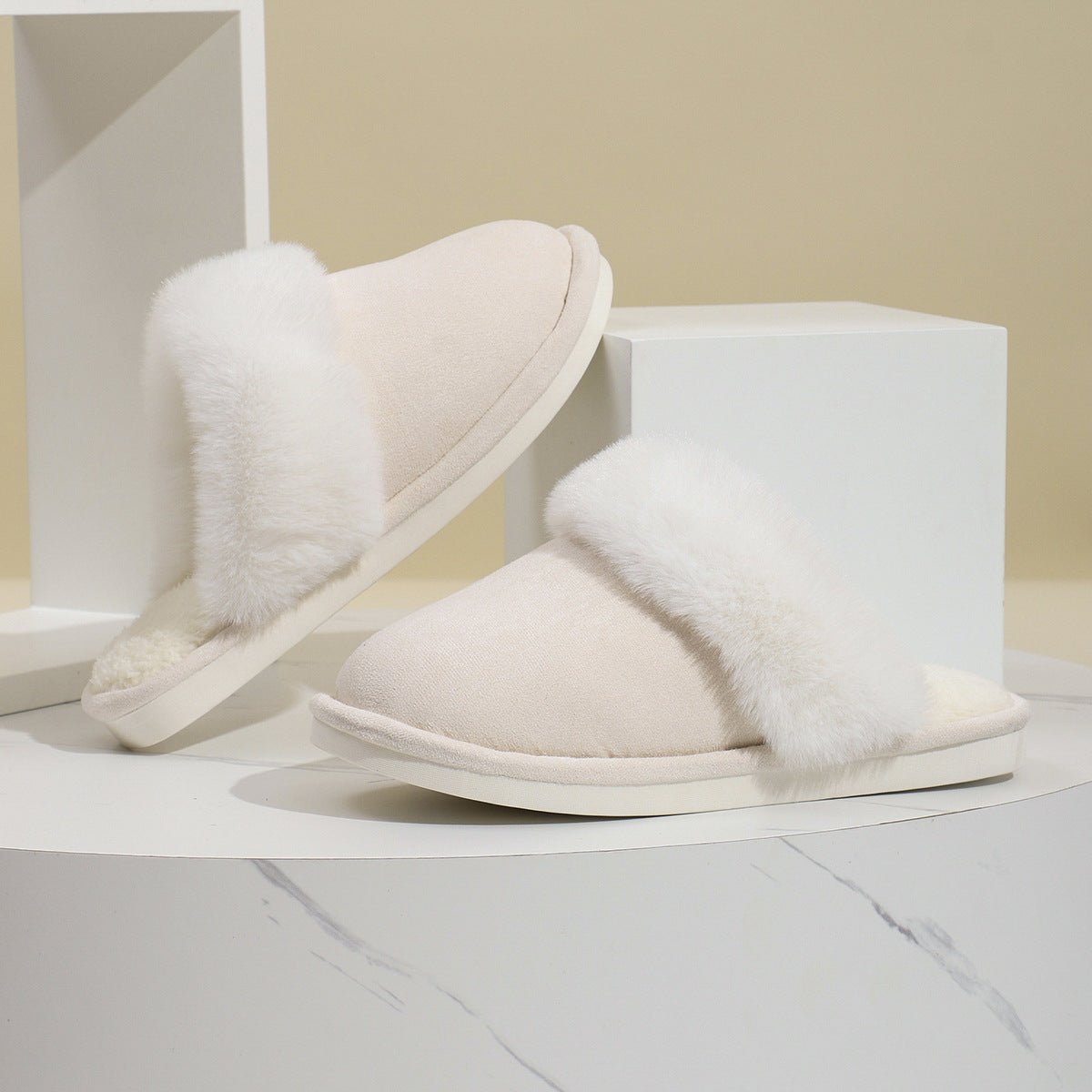 Winter Plush Slippers - Wholesale Electronics